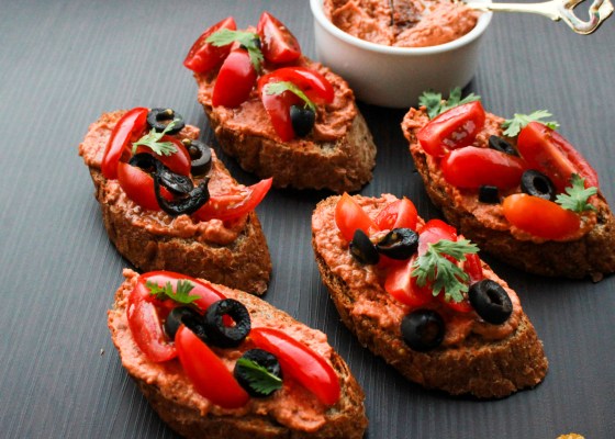 photo of Sun dried tomato hummus