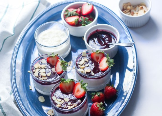 photo of Semolina pudding with berry sauce