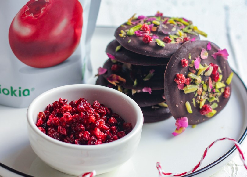 Photo of Vegan Chocolate with Berries