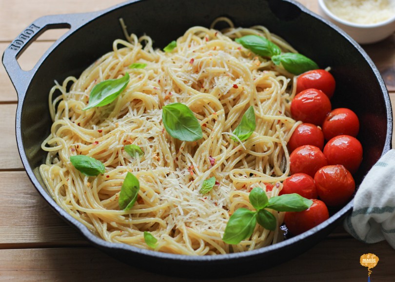 Photo of Spaghetti Aglio e olio with cherry tomatoes