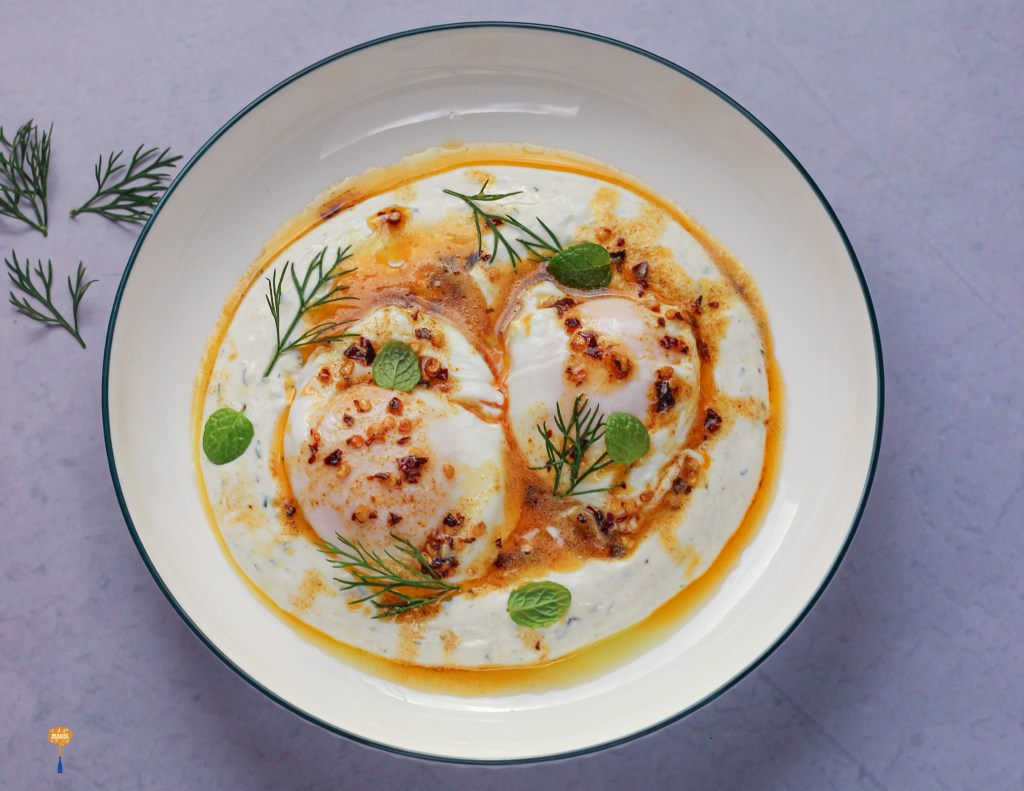 recipe for Turkish eggs-Cilbir