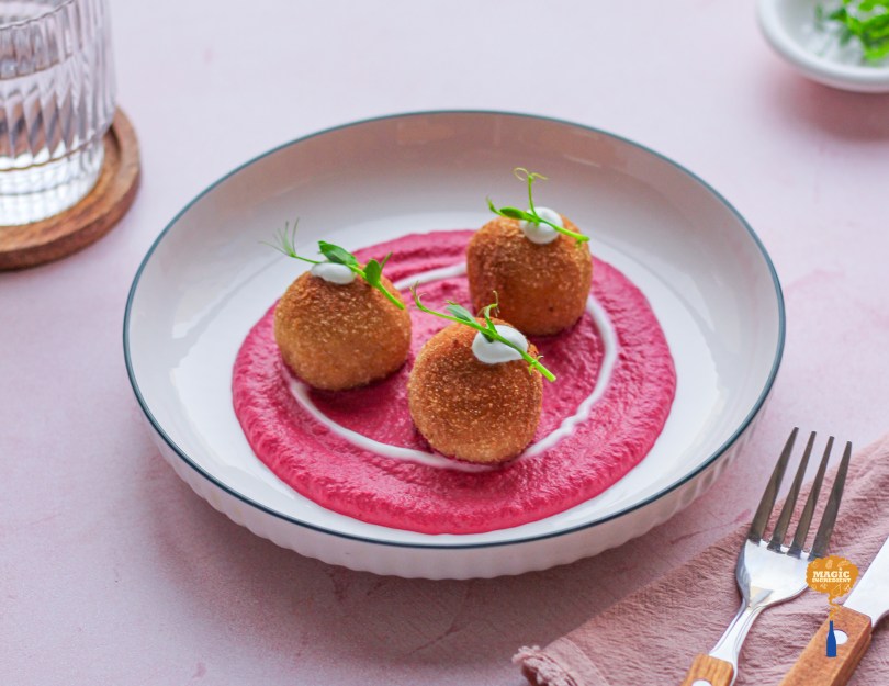 Paneer pakora with Beetroot Gravy