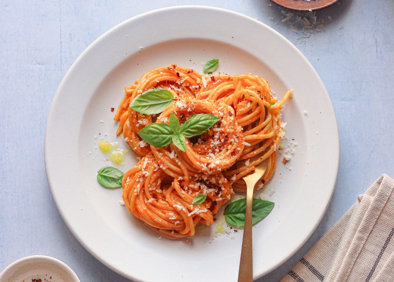 roasted bell pepper and tofu pasta
