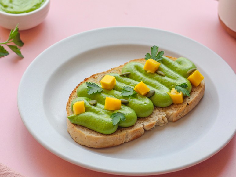 Avo cream toast