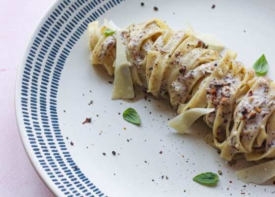 creamy mushroom truffle pasta