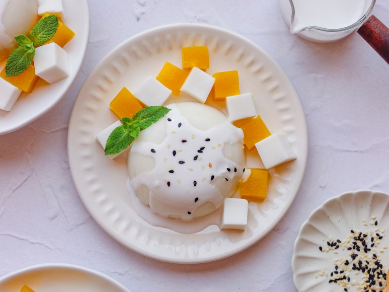 Thai mango sticky rice Panna cotta