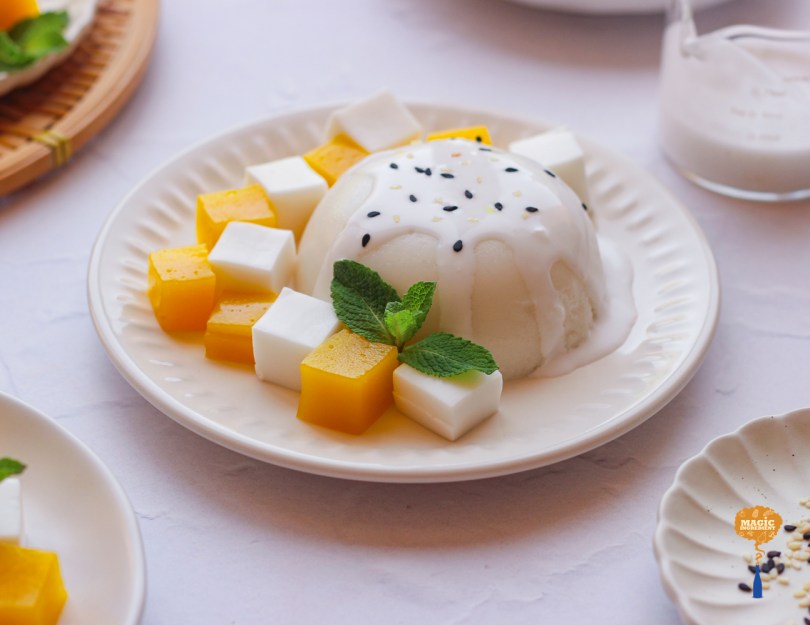 Thai mango sticky rice Panna cotta