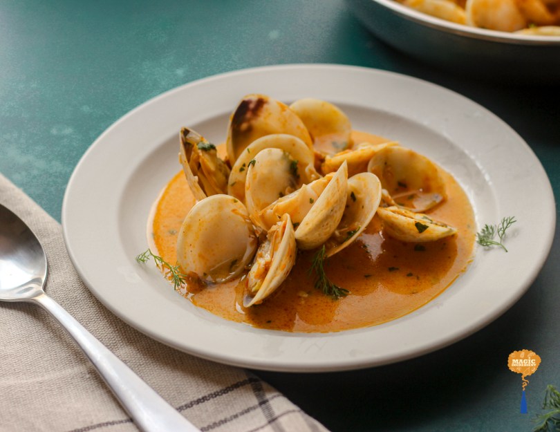 clams in coconut gravy