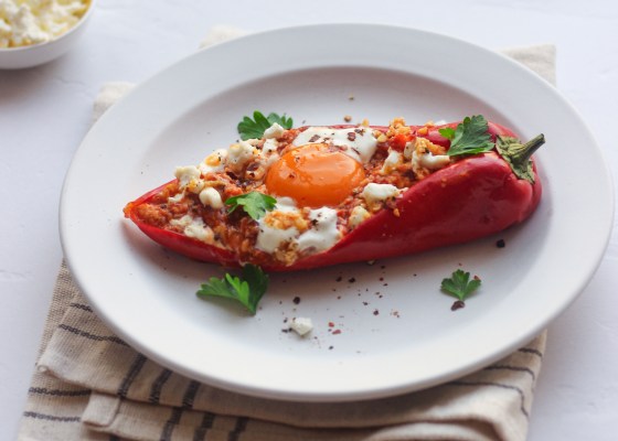 Stuffed peppers with beef and eggs