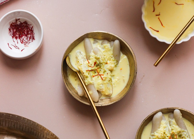 Anguli (finger) pitha with rabri