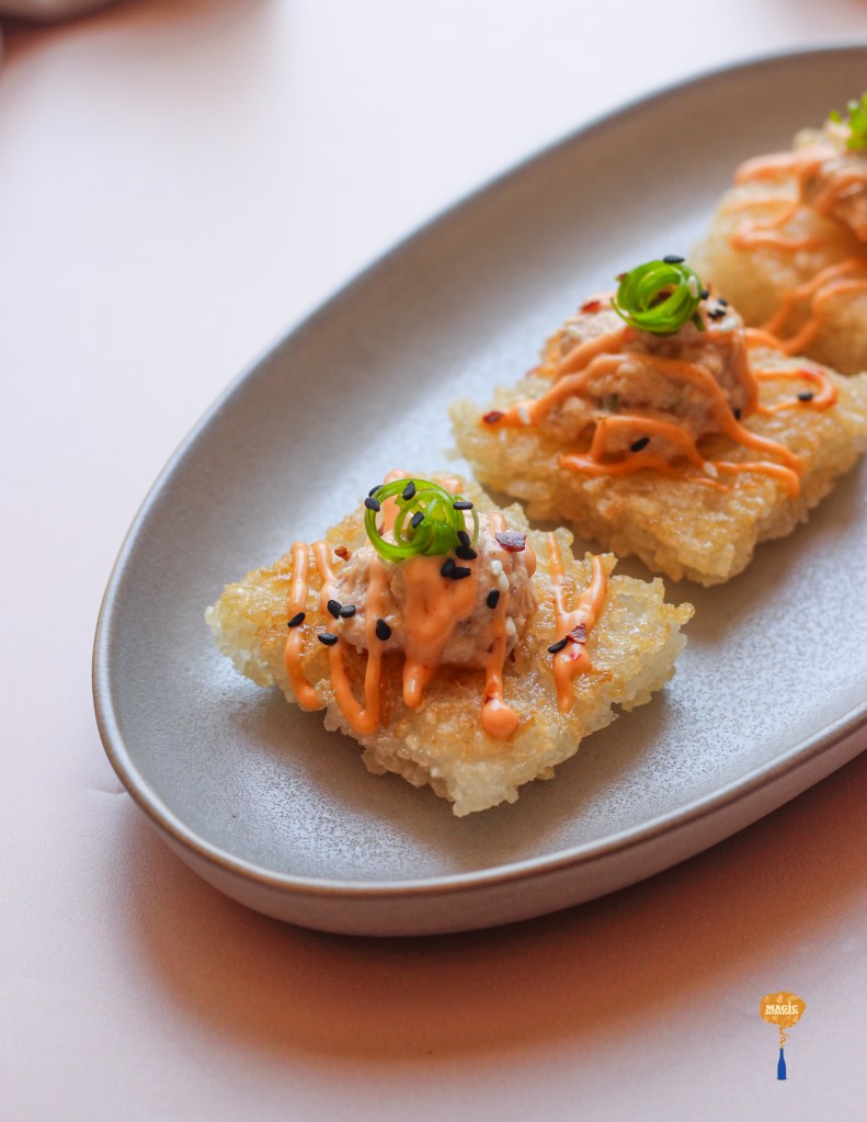 Spicy sriracha tuna canapés with sticky rice canapés