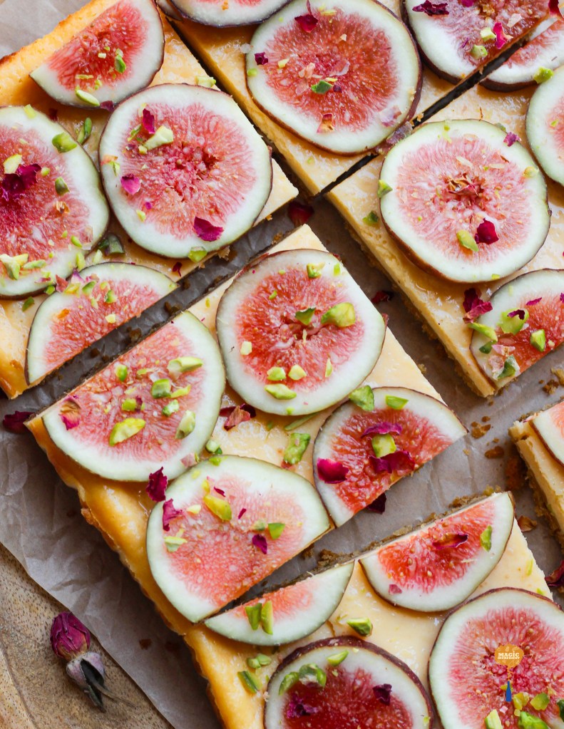 Fig cheesecake bars