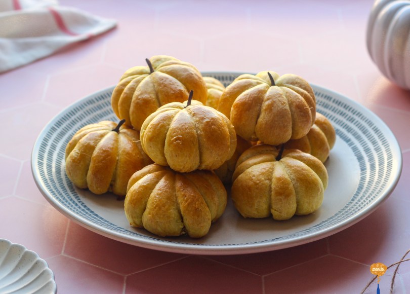 Soft Pumpkin-Shaped Bread Rolls with Turmeric