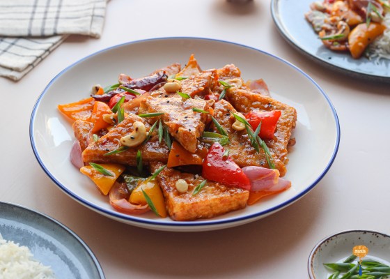 Sweet spicy tofu with bell peppers